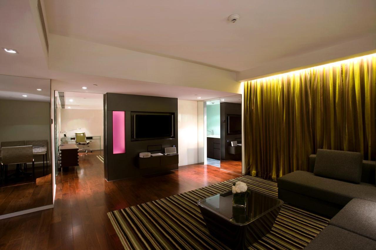 Hotel The Mira Hongkong Zewnętrze zdjęcie A suite at the hotel
